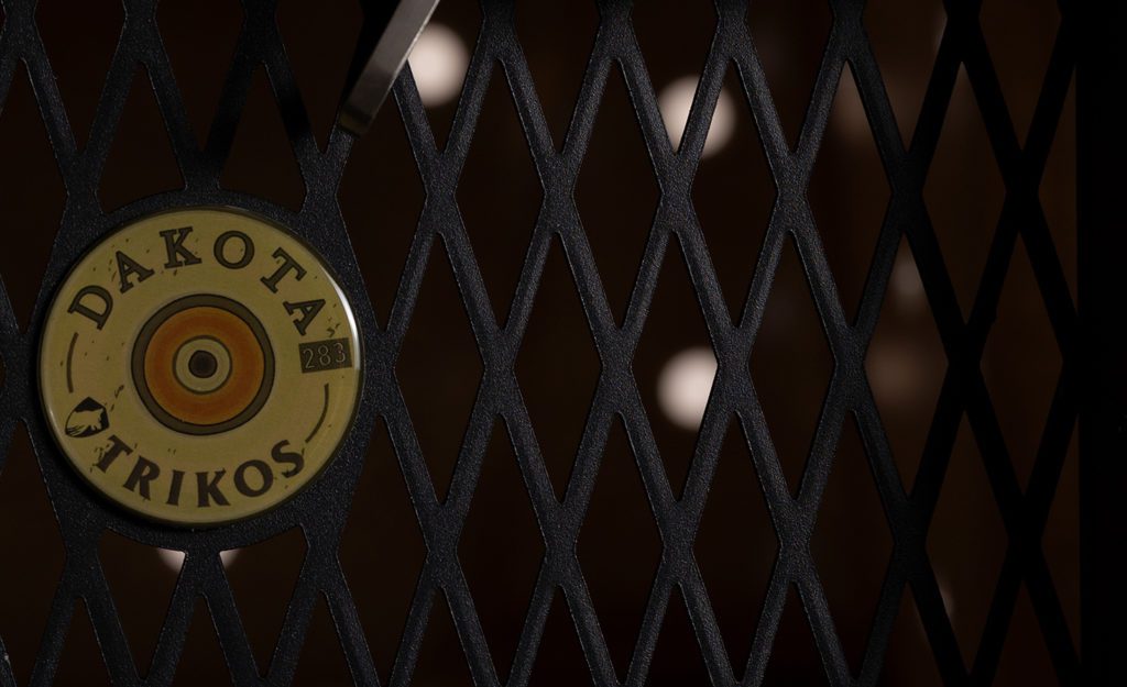 A close up of a Dakota 283 kennel door.